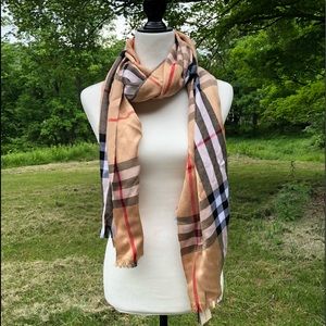Burberry Classic Check Lightweight Cashmere Wrap